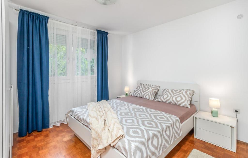 Sunny Apartment In Rijeka Exterior photo